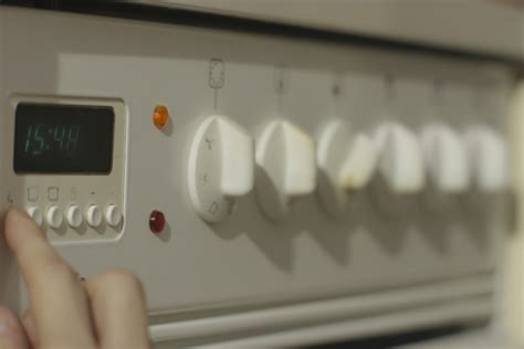 reset hotpoint stove after gas outage